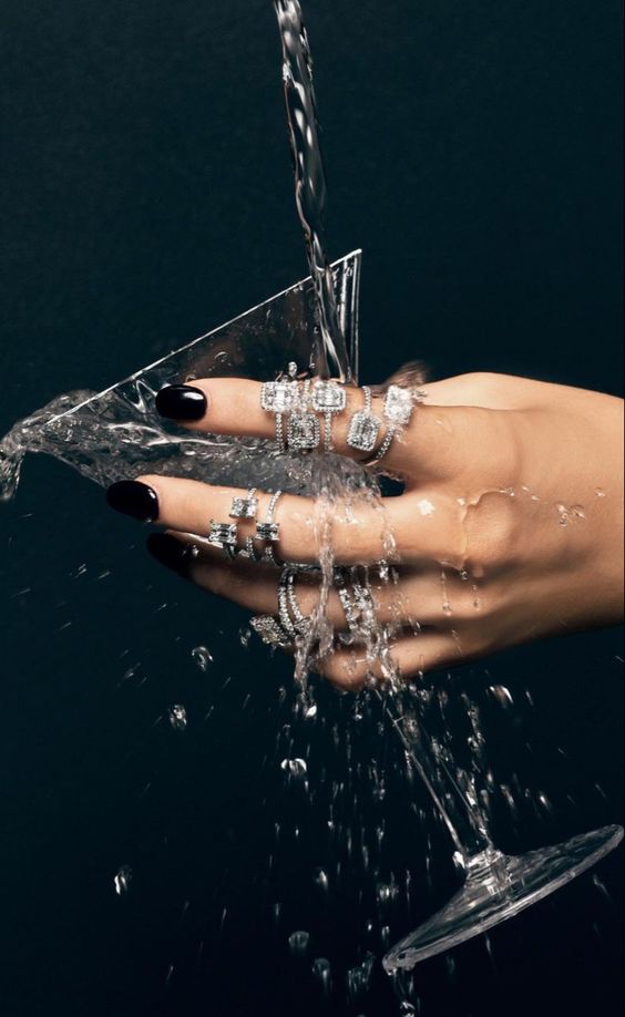 Baget Kesim Pırlantalar Kış Mevsiminin Zarif Parıltısı