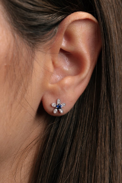 Eternal Blossom Safir ve Pırlantalı Beyaz Altın Küpe