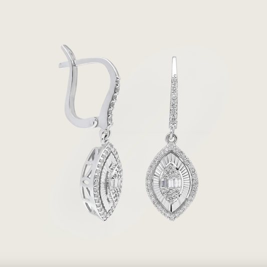 Beyaz Işıltı Baget Pırlanta Sallantılı Küpe