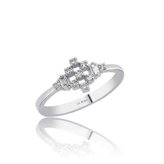 Elegant Geometri Işıltısı Baget Pırlanta Yüzük