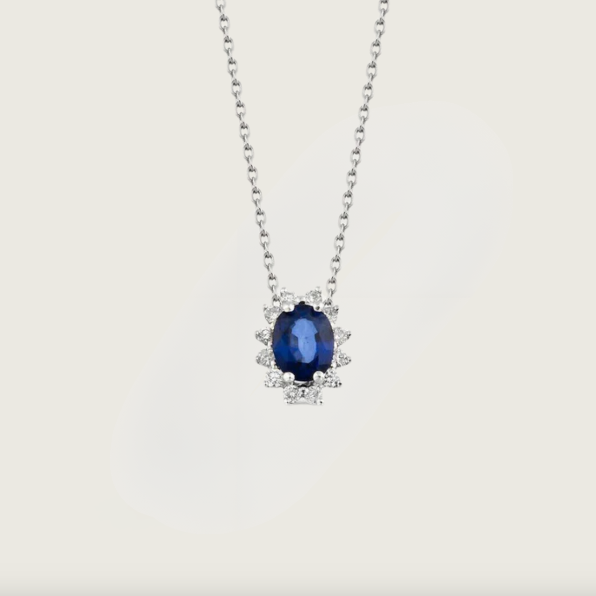 Safir Işığı Beyaz Altın Kolye