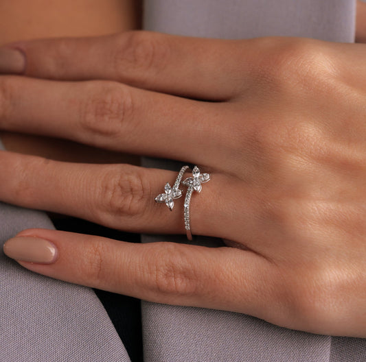 Yıldız Çiçeği Beyaz Altın Pırlanta Yüzük