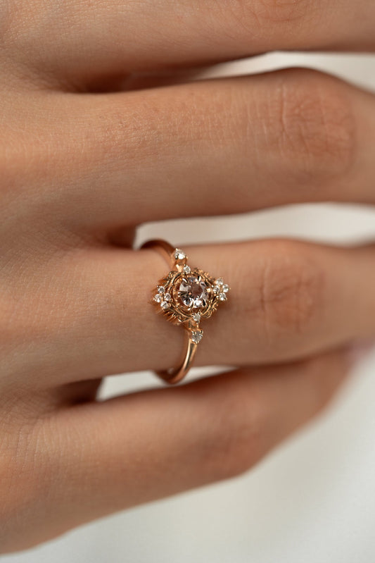 Morganit Büyüsü Rose Altın Pırlanta Yüzük