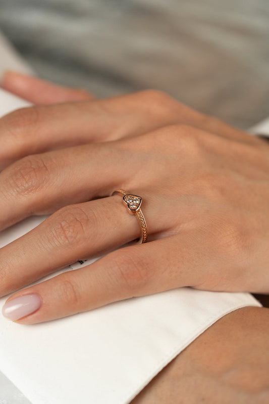 Kalp Dokunuşu Pırlanta Rose Altın Yüzük