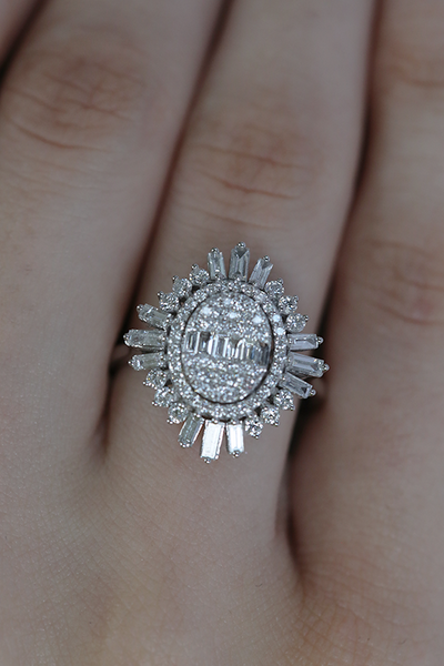 Stellar Crown Baget Pırlanta Yüzük