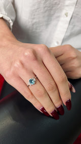 Oval Mavi Topaz ve Pırlanta Beyaz Altın Yüzük