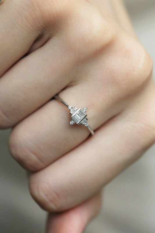 Stellar Cut Baget Pırlanta Yüzük